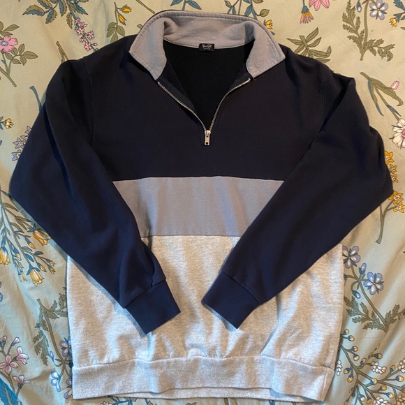 Brandy Melville SOFT PLUSH Fleece Striped Blue collared Isabella sweatshirt - Picture 2 of 3